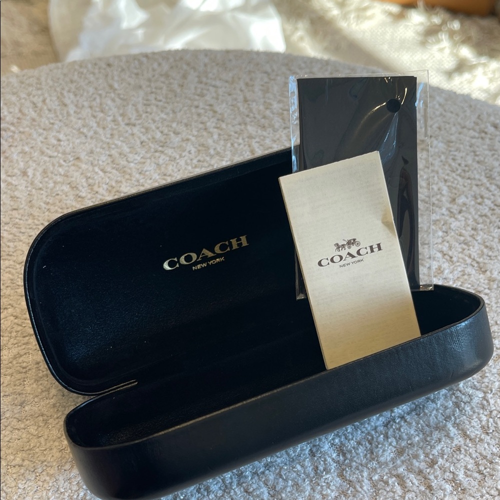 NWT Gorgeous Coach Sunglasses - Picture 4 of 5
